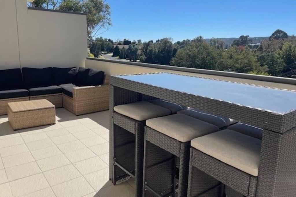 Ferienwohnung Qbn Cracker: 2Br, 2Ba, 2 Secure B/ Ment Car Parks Queanbeyan Exterior foto