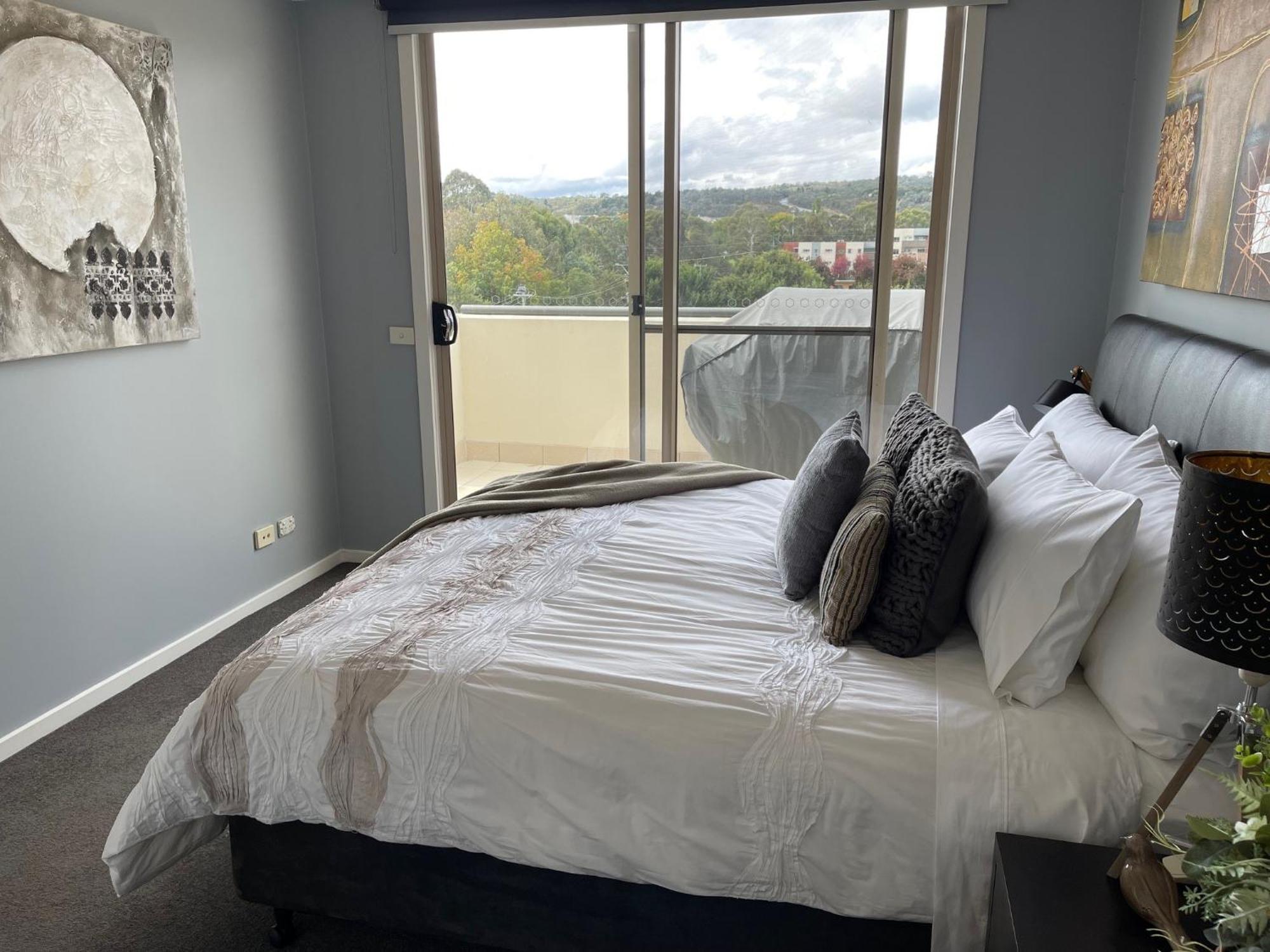 Ferienwohnung Qbn Cracker: 2Br, 2Ba, 2 Secure B/ Ment Car Parks Queanbeyan Exterior foto